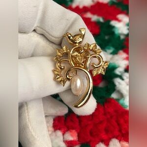 AVON Vintage The First Day of Christmas Partridge in a Pear Tree Brooch Pin